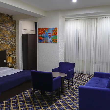 Kristal Inn Hotel Baku Bagian luar foto