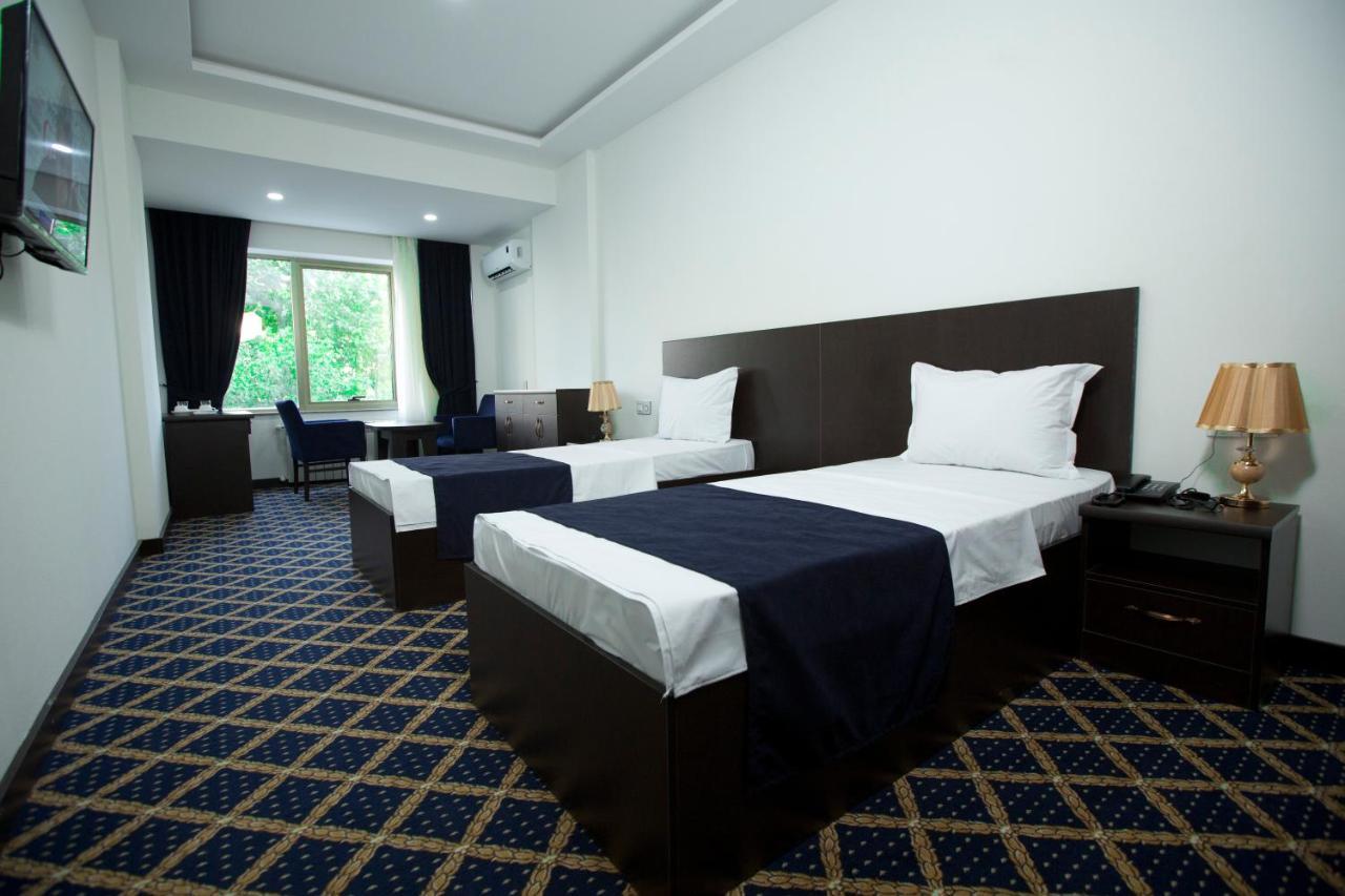 Kristal Inn Hotel Baku Bagian luar foto