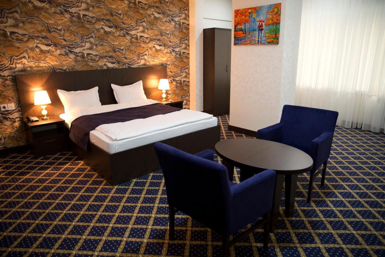 Kristal Inn Hotel Baku Bagian luar foto
