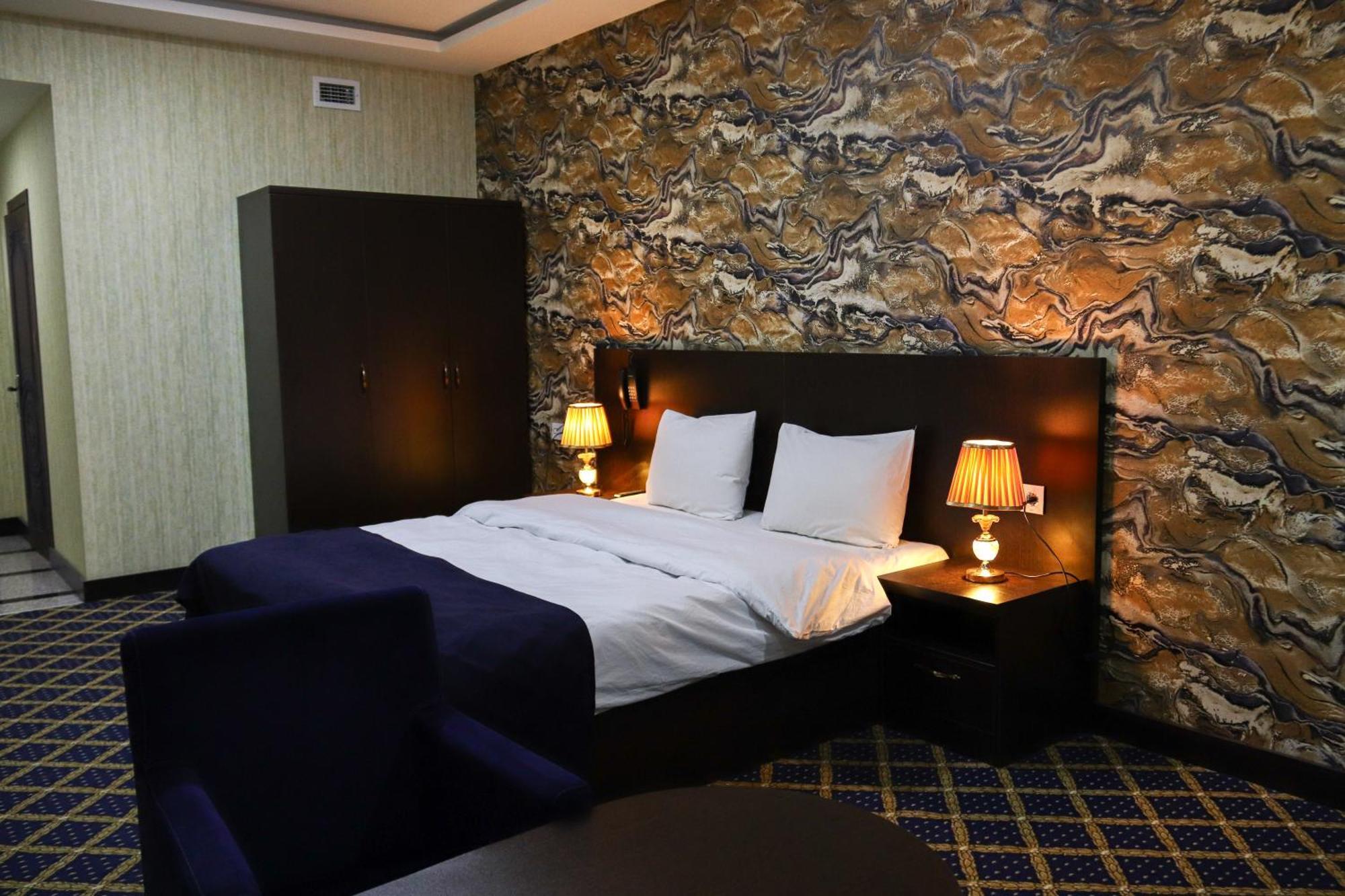 Kristal Inn Hotel Baku Bagian luar foto